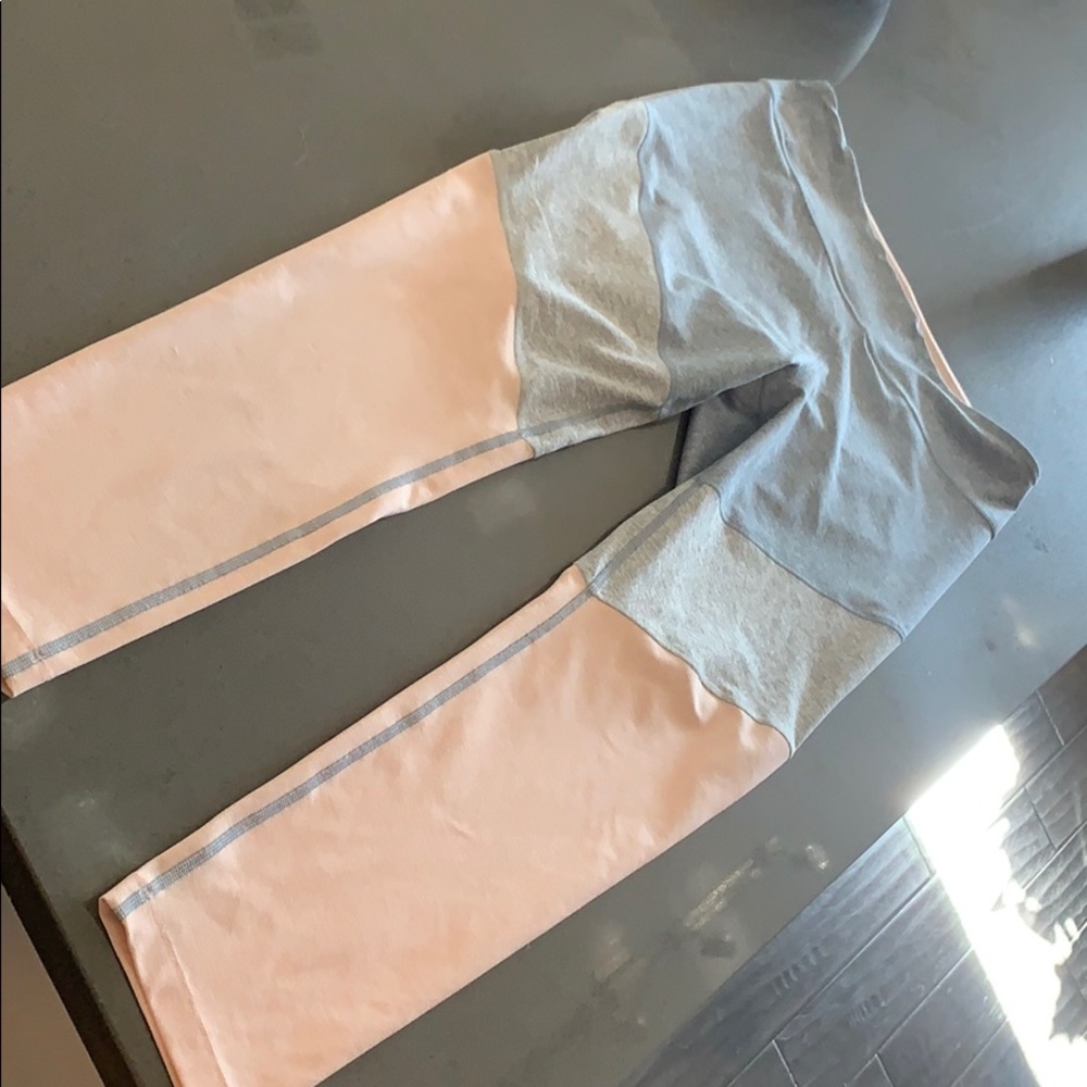 NWOT 7/8 Outdoor Voices Springs Leggings